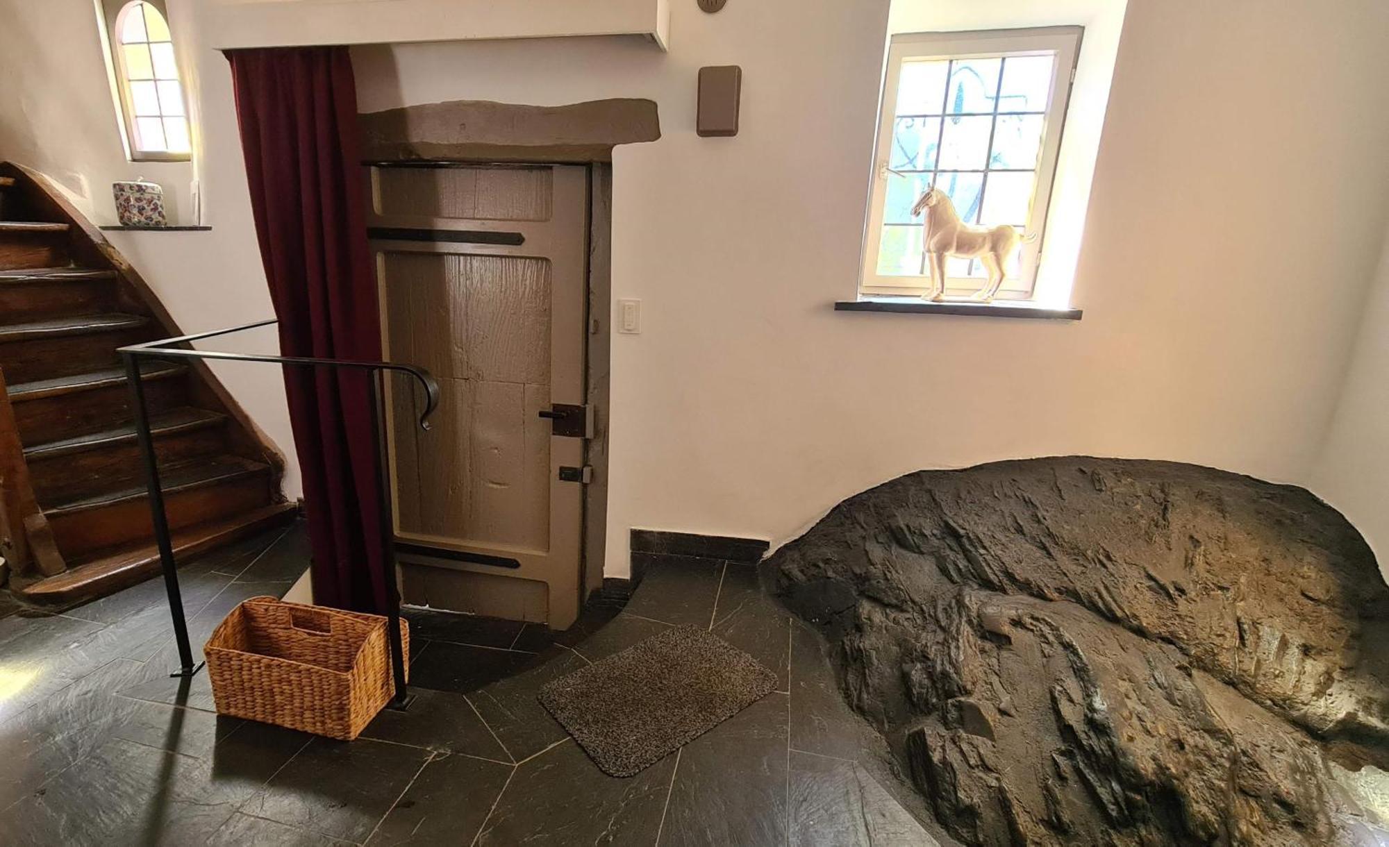 Moselperle- Urlaub Im Historischen Fachwerkhaeuschen Apartment Bullay Exterior photo